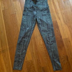 Beyond Yoga “bamboo” leggings, size small